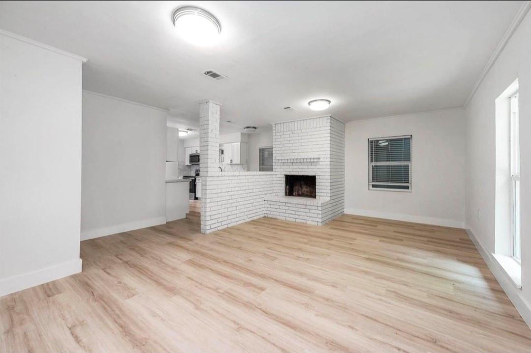 1305 Winchester Dr