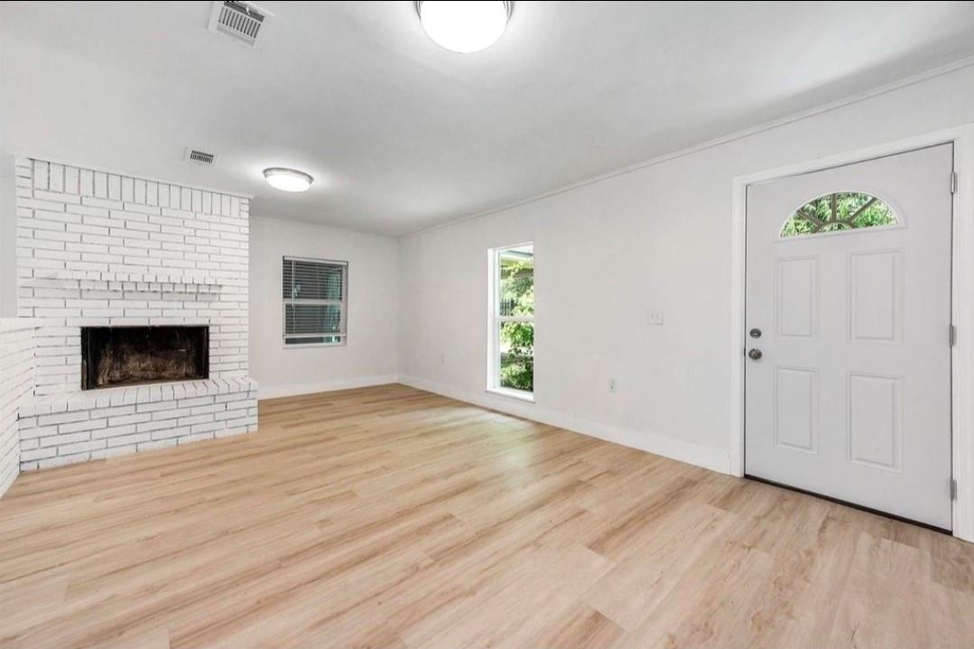 1305 Winchester Dr