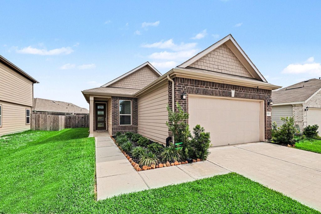 Photo of 41530 Stampede Stream Drive, Magnolia, TX 77354 (MLS # 92849993)