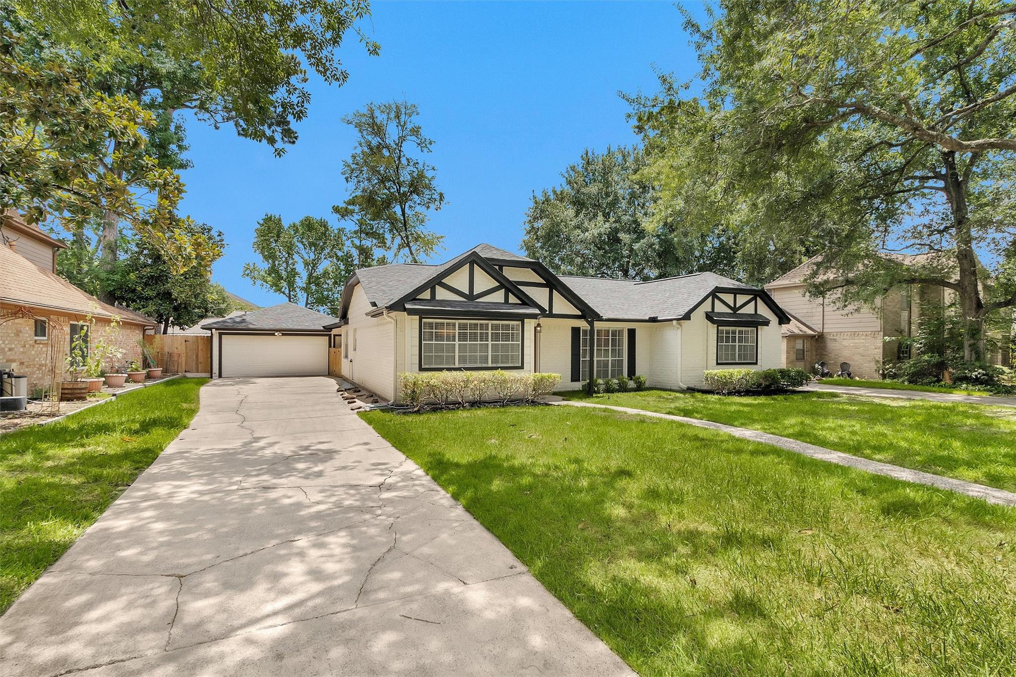 7911 Heathrow Lane
