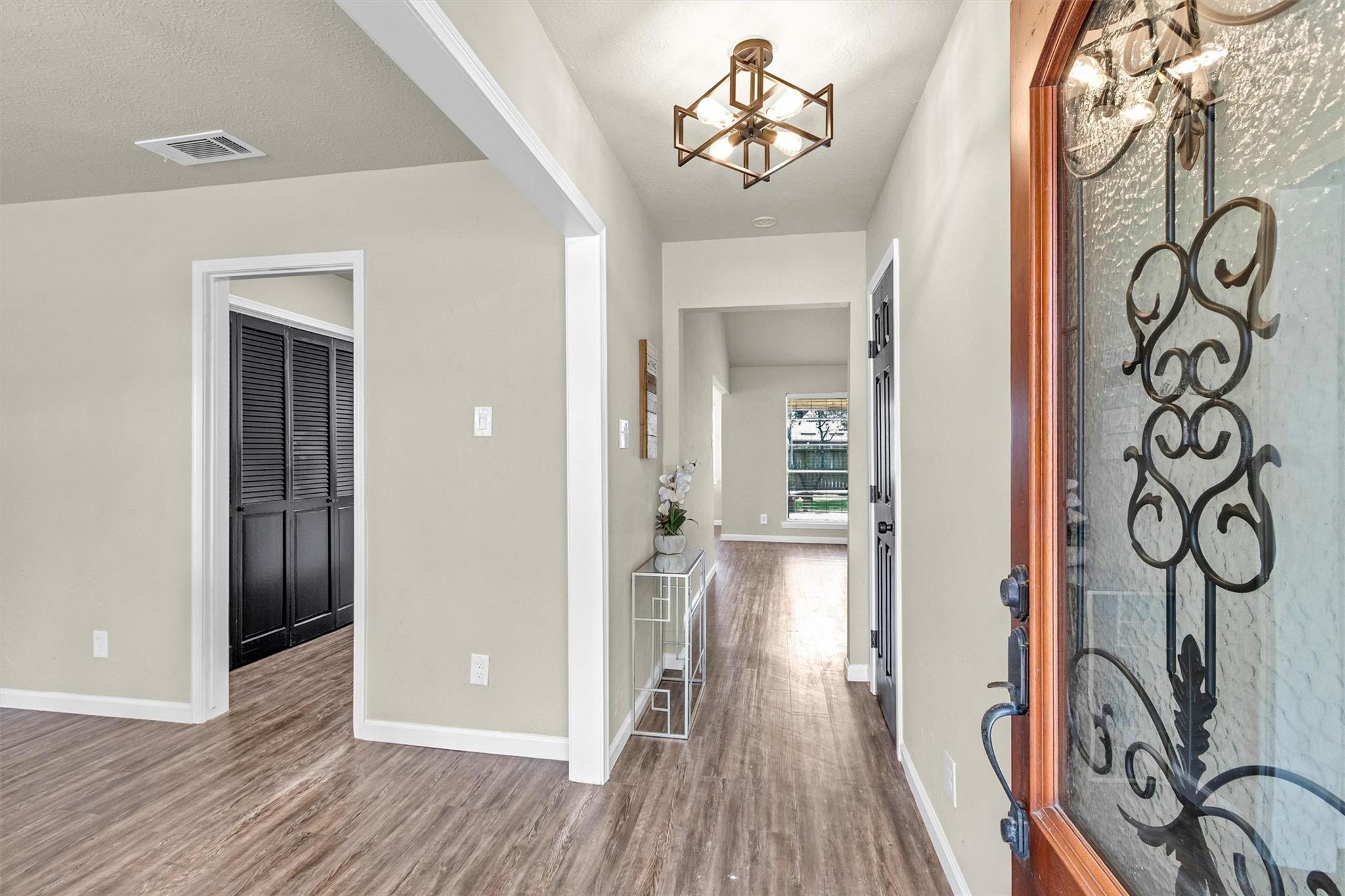7911 Heathrow Lane