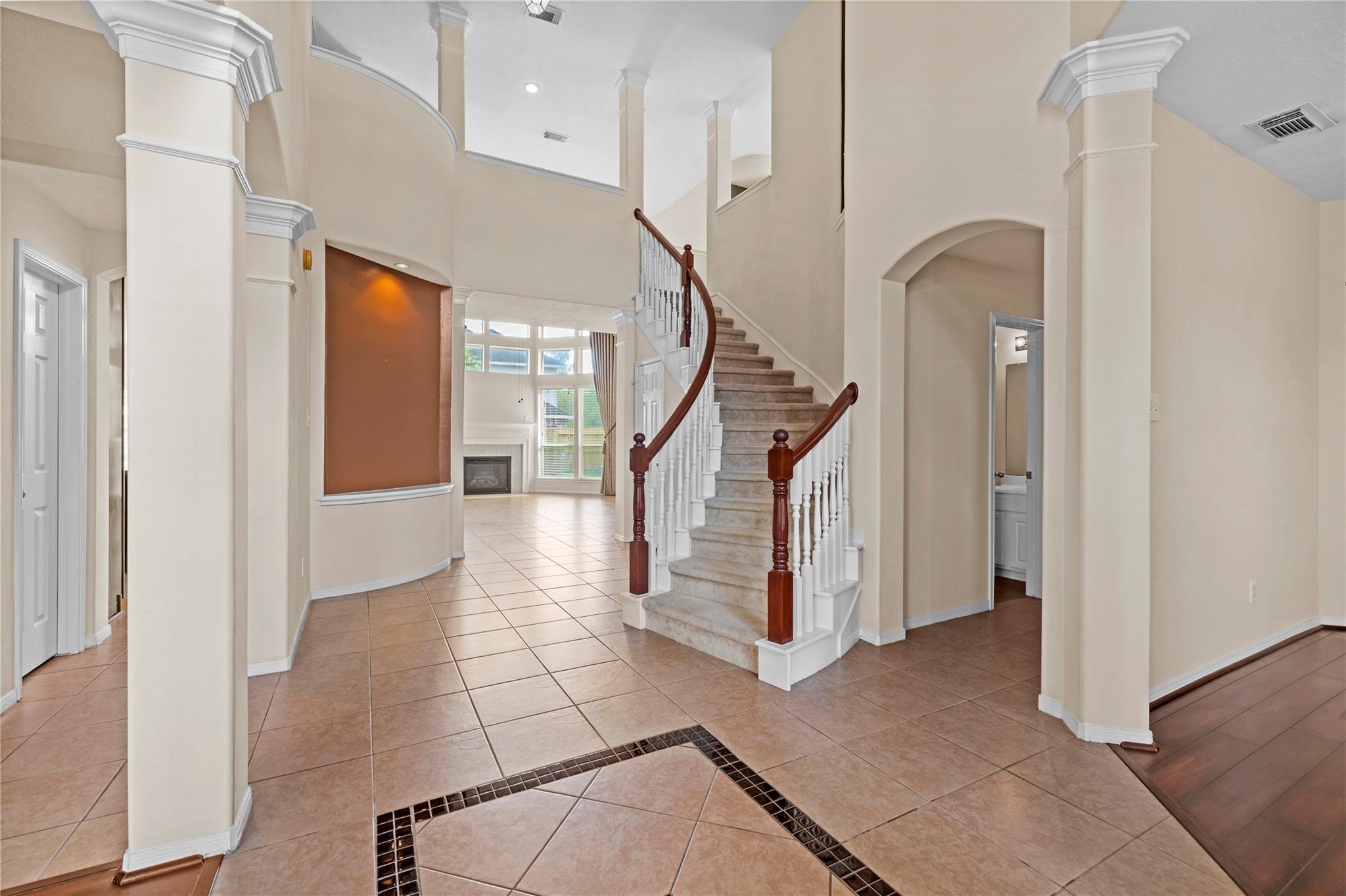 1111 Blue Leaf Drive