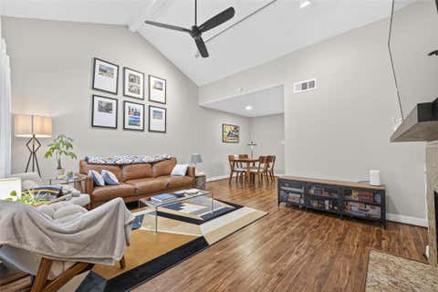 Photo of 4000 Purdue Street #102, Houston, TX 77005 (MLS # 70234107)