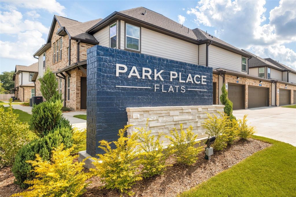 Photo of 103 Park Place Circle #B, Waller, TX 77484 (MLS # 70247710)