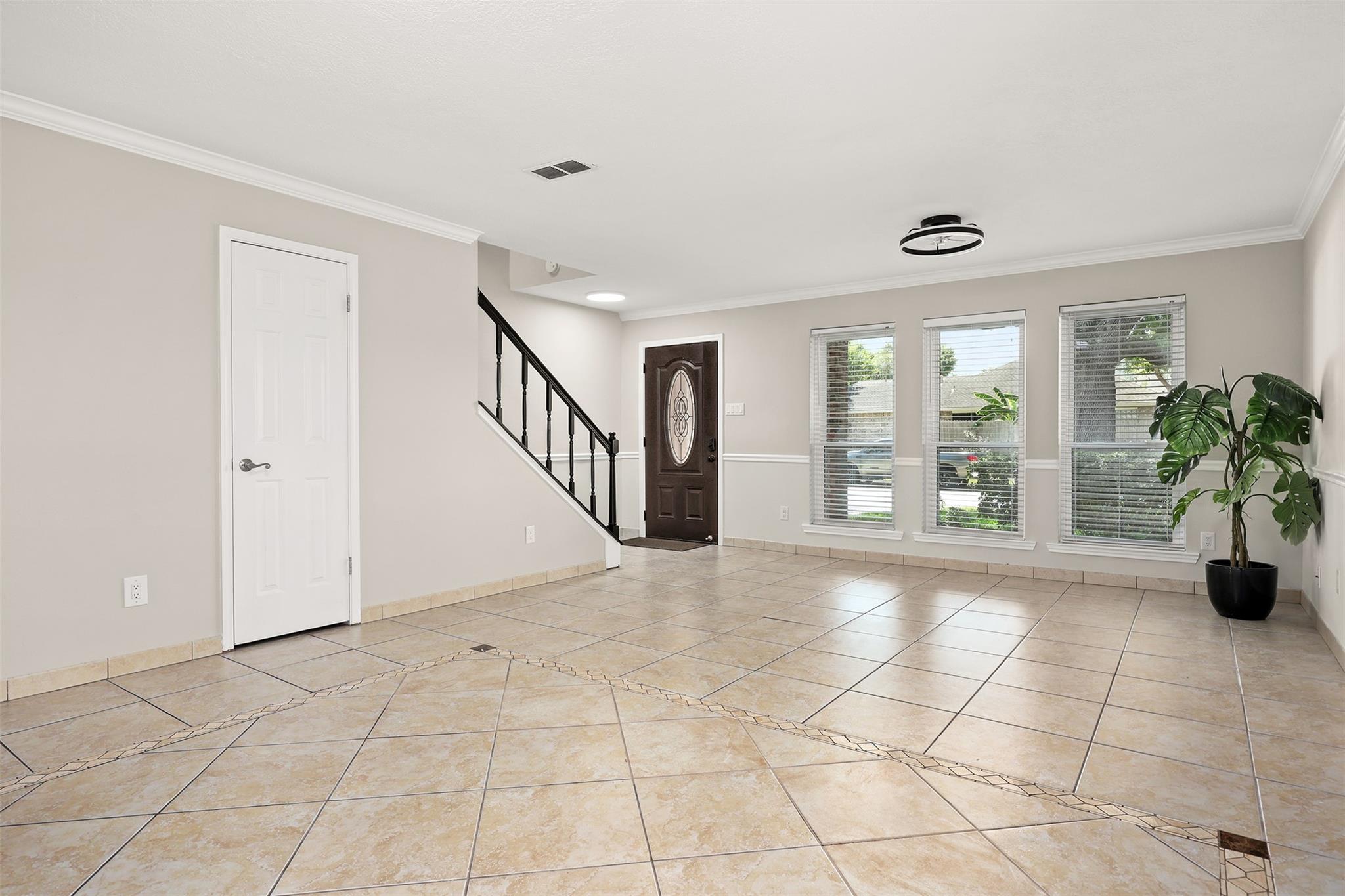 602 Oak Briar Drive