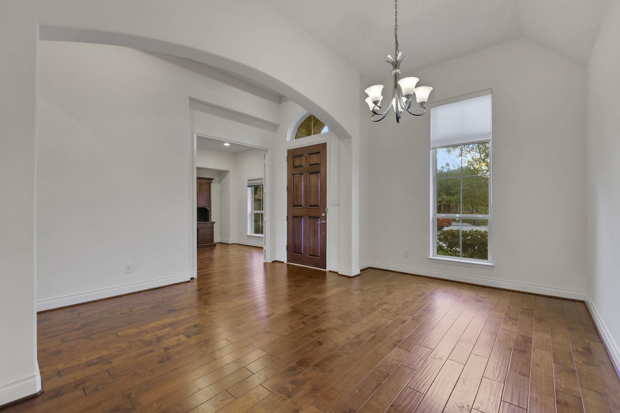 18610 Winterton Cliff Court