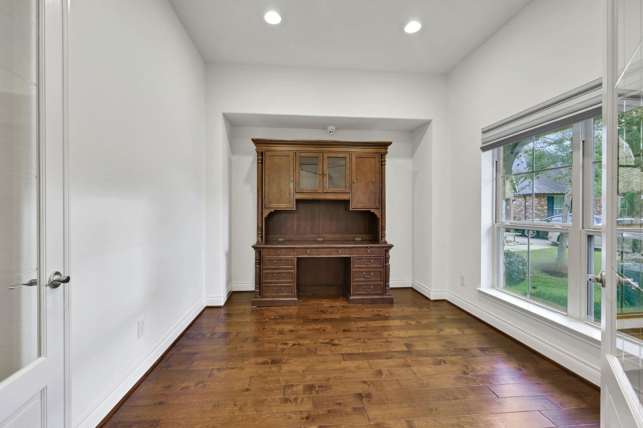 18610 Winterton Cliff Court