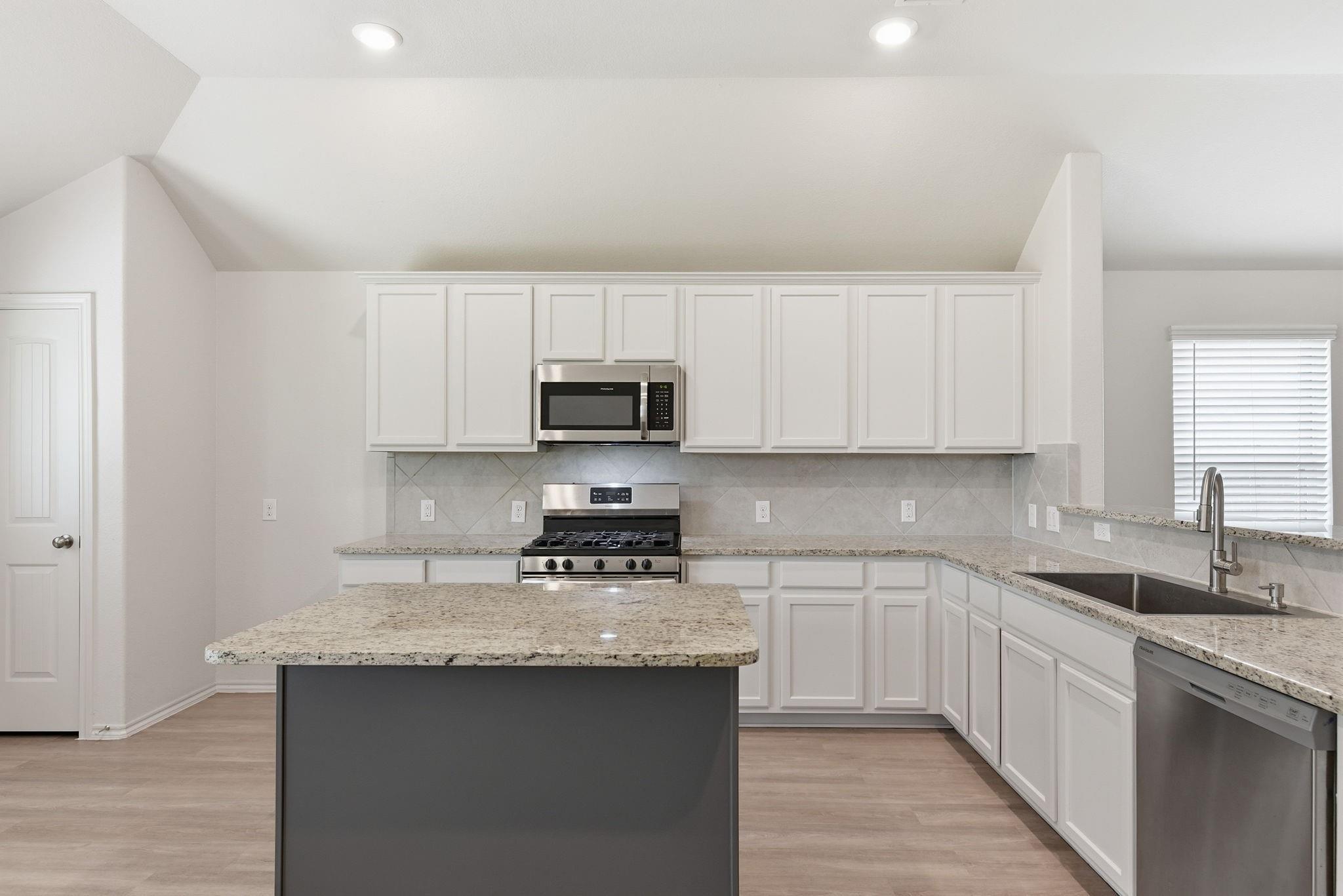 4332 Mocking Run Lane