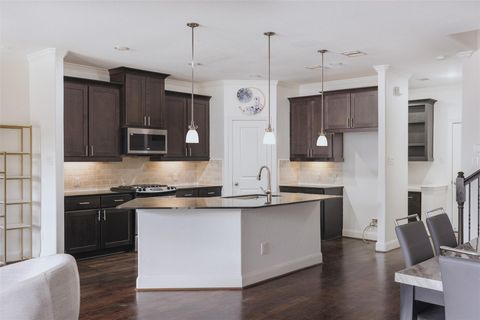 411 Via Regatta Drive Webster TX 77598