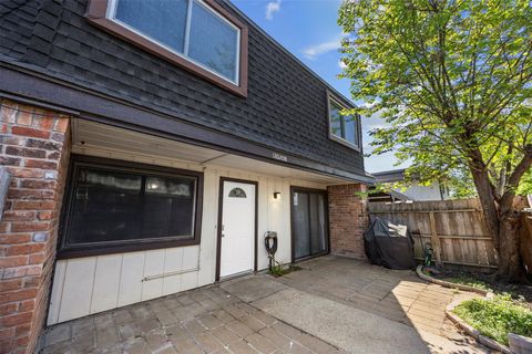 Photo of 12020 Mighty Oak Drive #B, Houston, TX 77066 (MLS # 92065216)