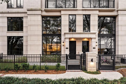 Townhouse For Rent - 2511 Willowick Road #121<br/> Houston, TX 77027