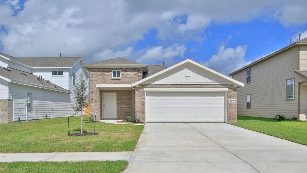Photo of 209 Laura Leigh Lane, Angleton, TX 77515 (MLS # 20335414)