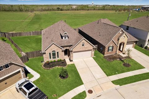 Photo of 250 Ashley Way, Alvin, TX 77511 (MLS # 70517976)