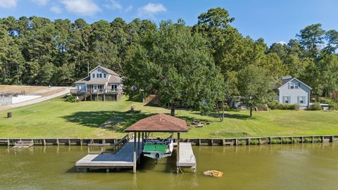 Photo of 527 Caney Creek Drive, Livingston, TX 77351 (MLS # 86642694)