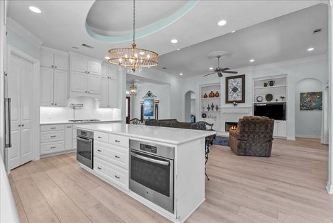 Photo of 18607 Barbuda Lane, Nassau Bay, TX 77058 (MLS # 62169339)