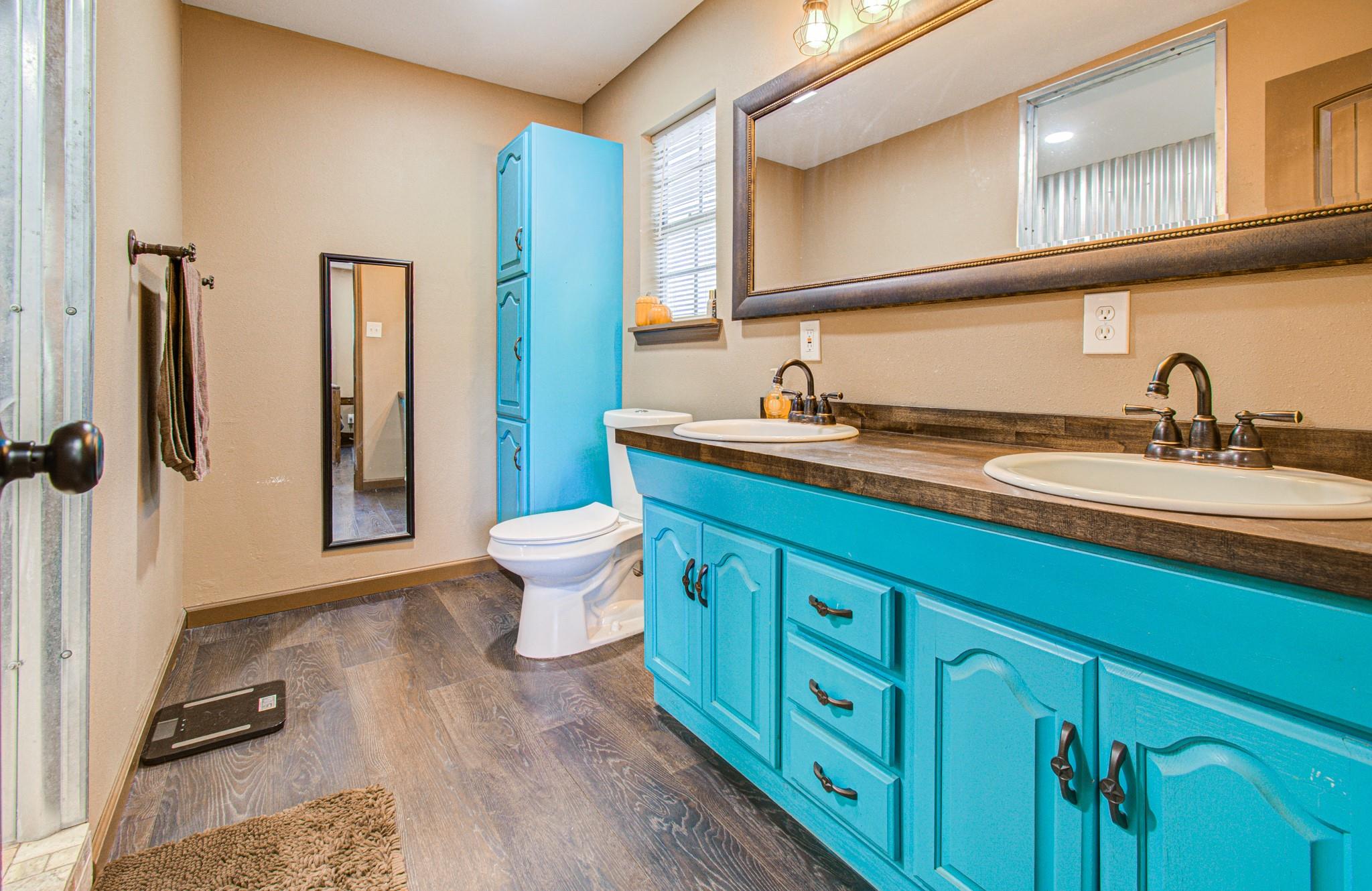 530 Hickory Oaks Lane