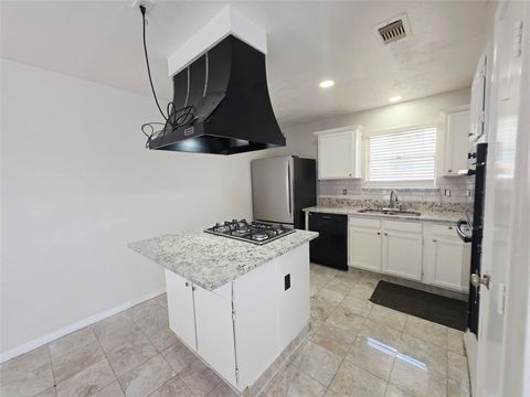 Photo of 15330 Oak Terrace Drive, Houston, TX 77082 (MLS # 36274169)