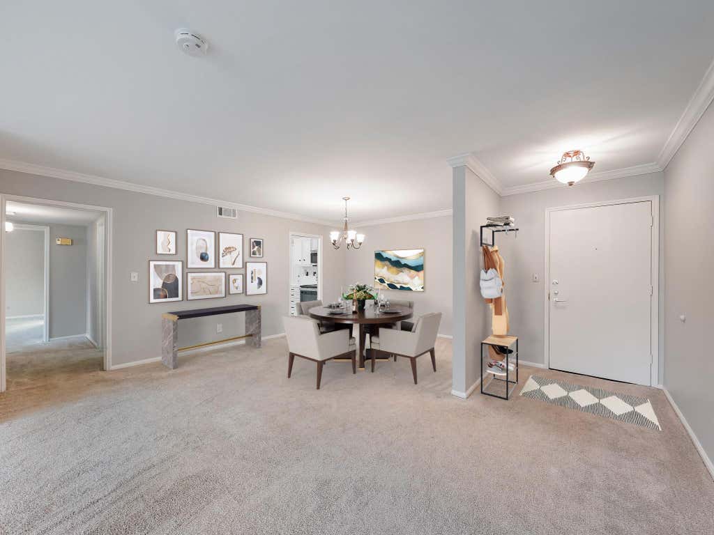 Photo of 656 S Ripple Creek Drive #656, Houston, TX 77057 (MLS # 35260215)