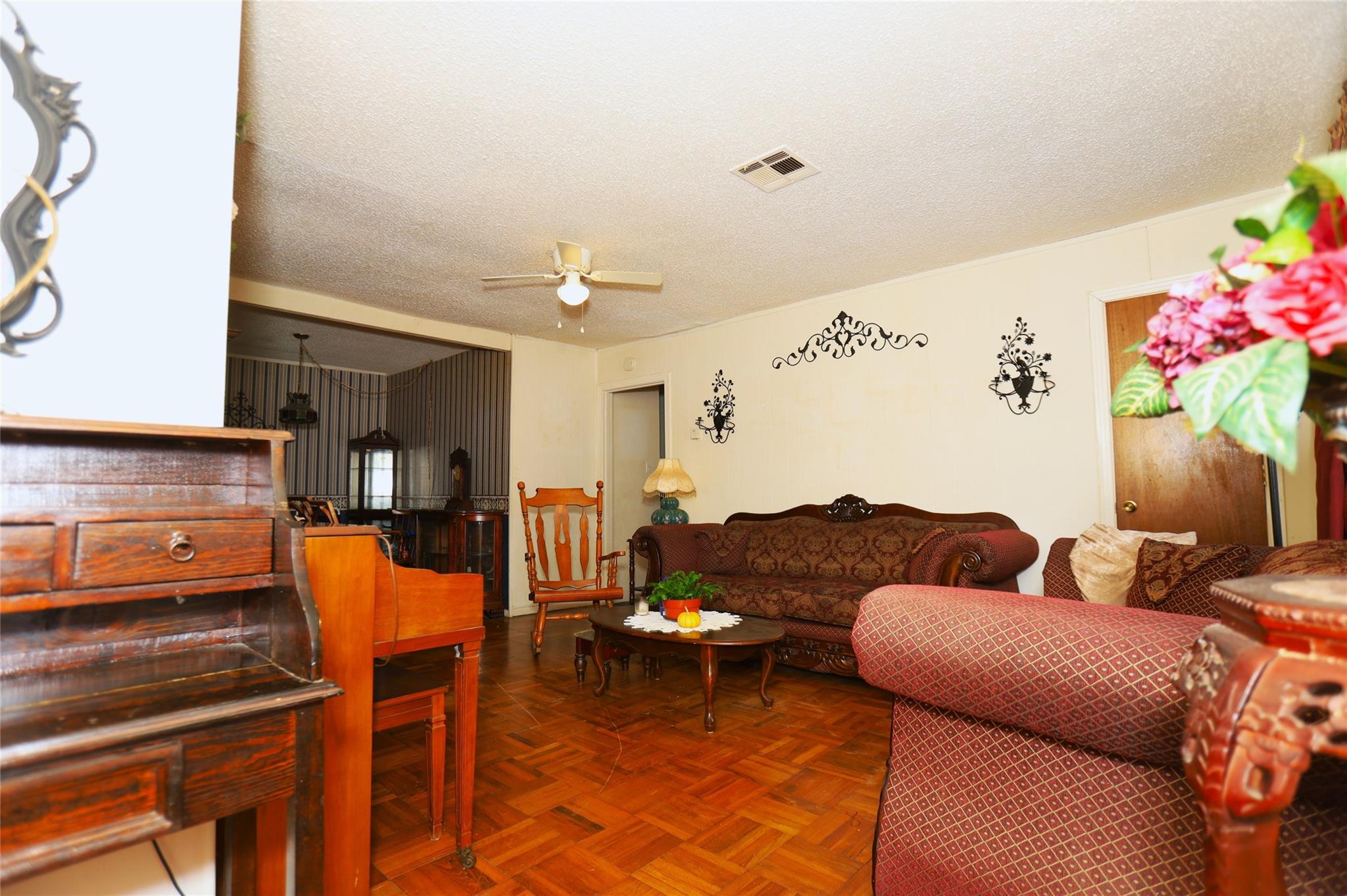 405 Center Way Street