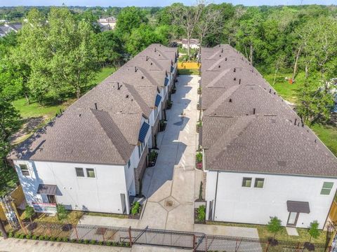 Tiny photo for 2149 Hoskins Drive, Houston, TX 77080 (MLS # 43520609)