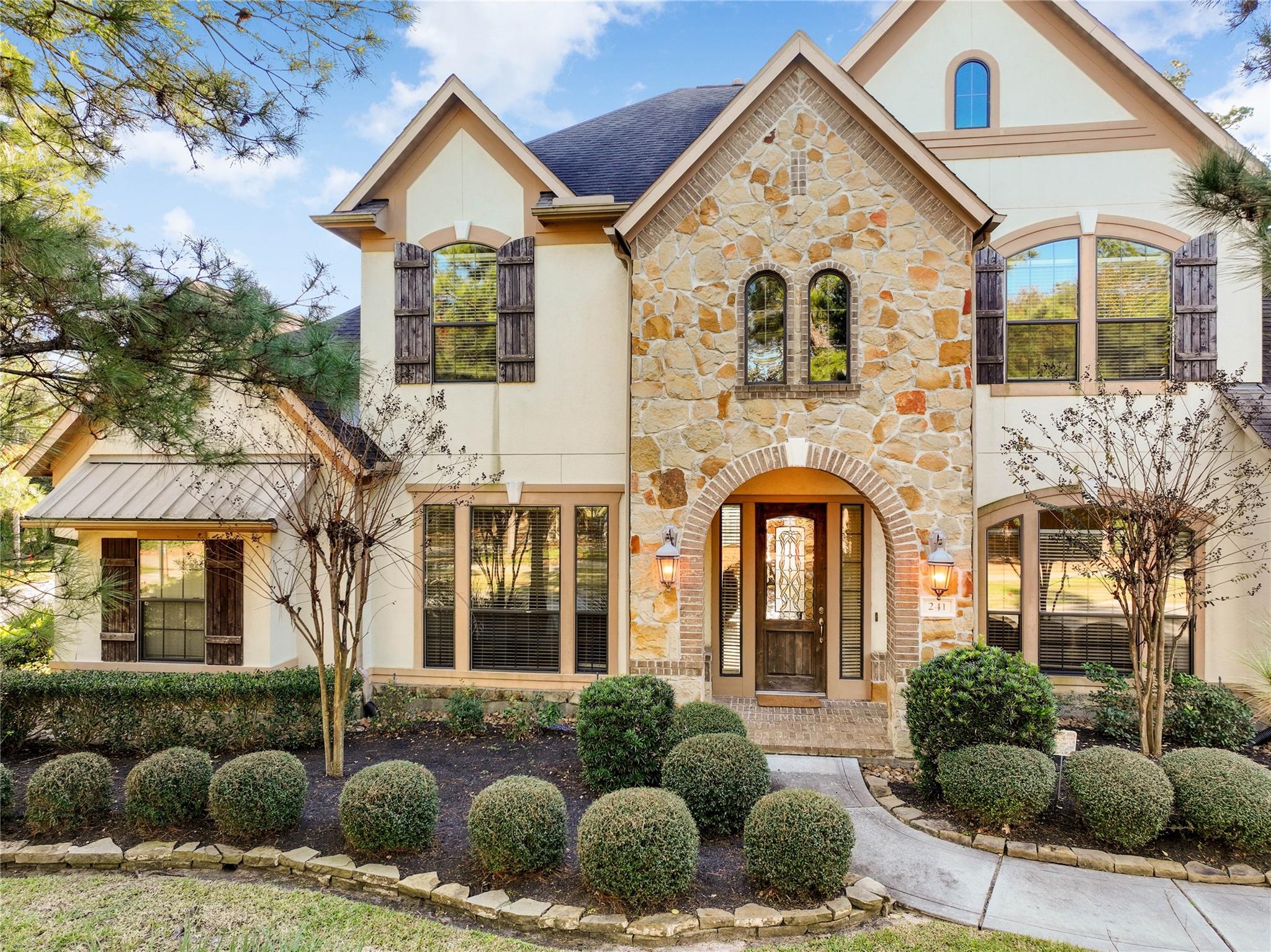 241 W Tupelo Green Circle