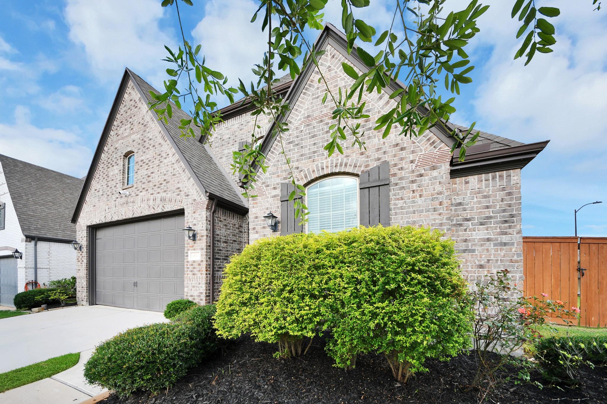 6911 Montclair Colony Trail