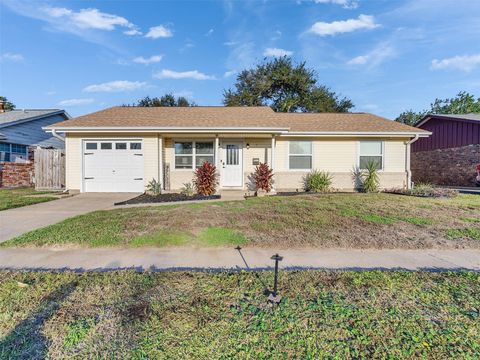 Photo of 2606 Pine Street, Galveston, TX 77551 (MLS # 54529053)