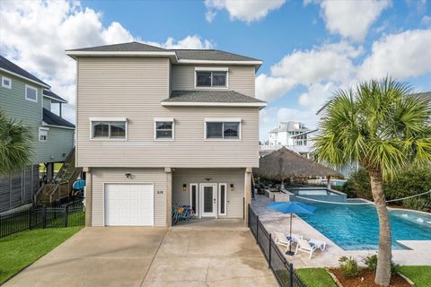 Photo of 519 Westerly Drive, Tiki Island, TX 77554 (MLS # 91255674)