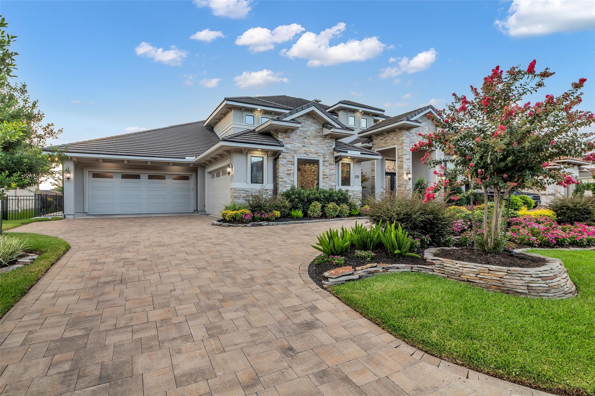 10311 Lookout Lake Court