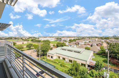 Photo of 6955 Turtlewood Drive #607, Houston, TX 77072 (MLS # 62128823)