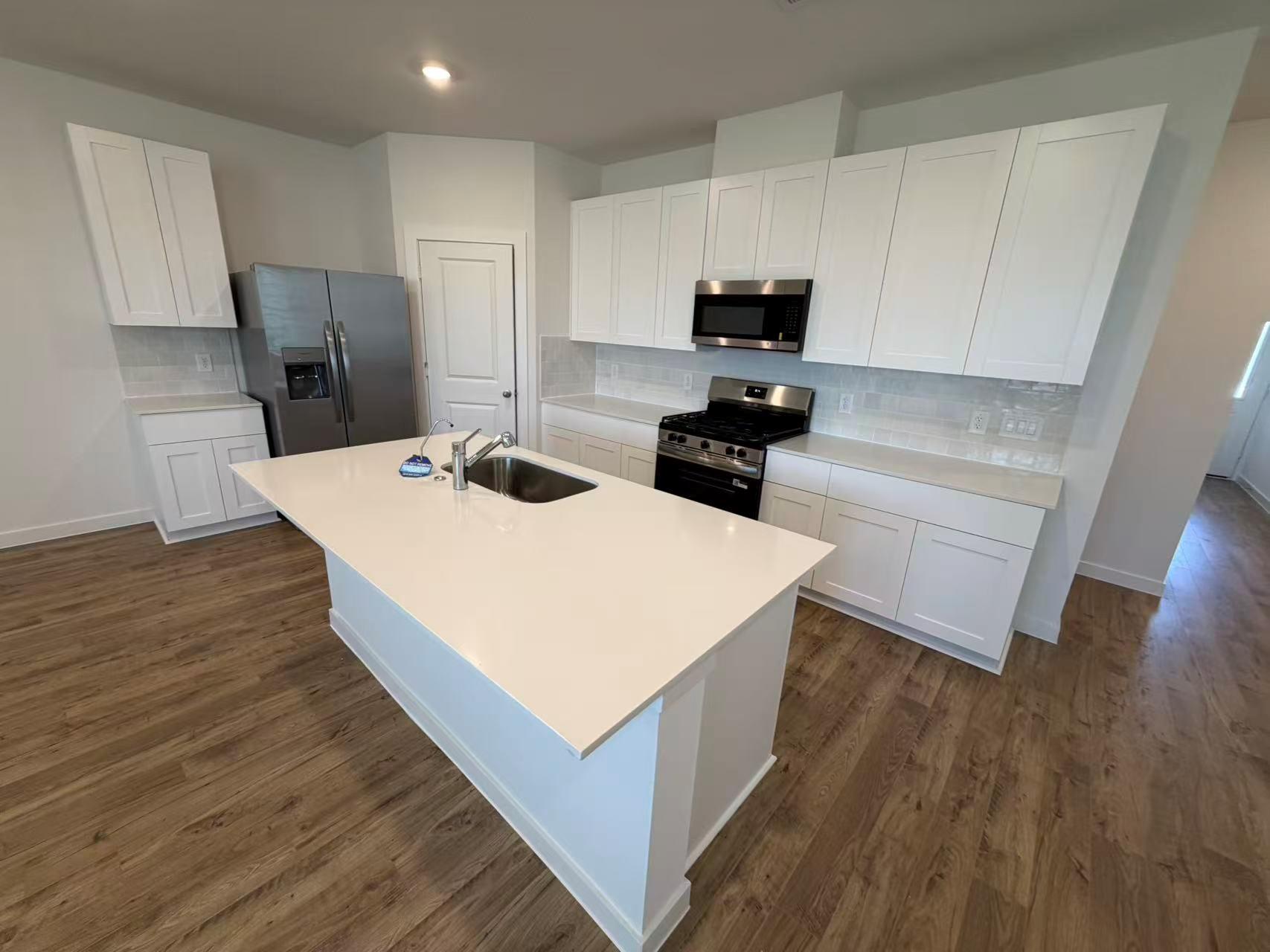 3539 Adelie Lane