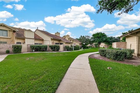 Photo of 3152 Windchase Boulevard #456, Houston, TX 77082 (MLS # 49584403)