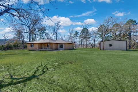 Photo of 5730 E Fm 323, Palestine, TX 75801 (MLS # 64148005)