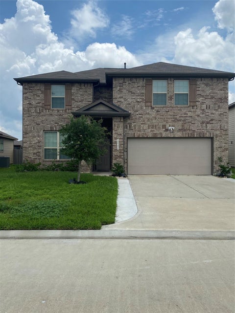 Photo of 10106 Heatherstone Way, Houston, TX 77044 (MLS # 21087879)