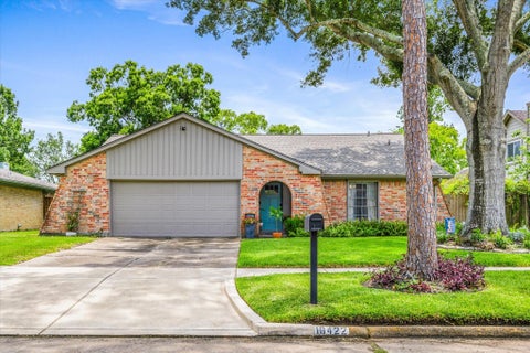 Photo of 16422 Dunmoor Drive, Houston, TX 77059 (MLS # 65459793)