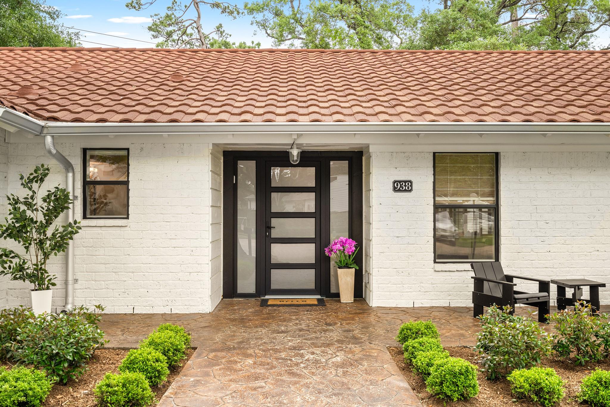 938 Magdalene Drive