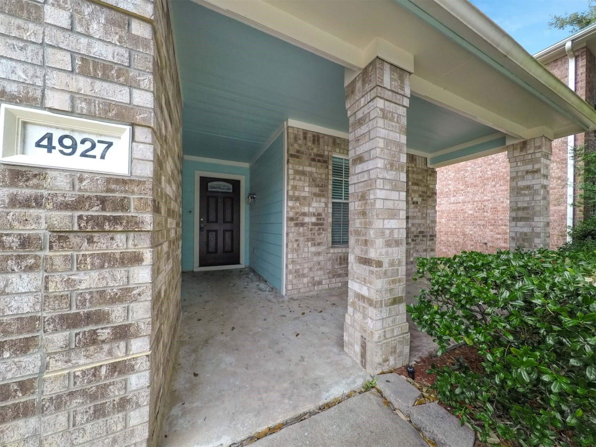4927 Deep Glen Lane