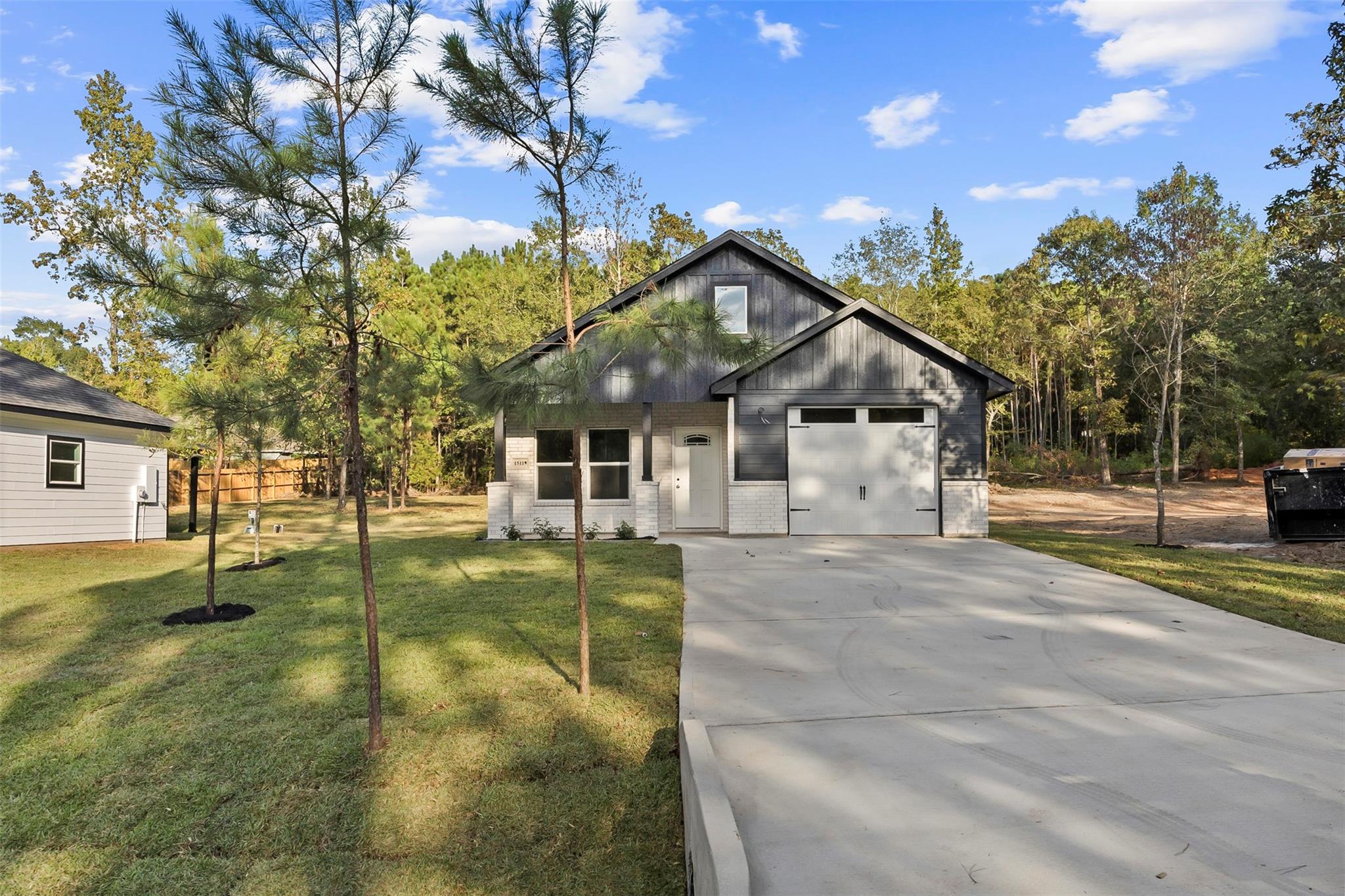 15119 Arrowhead Loop E Road
