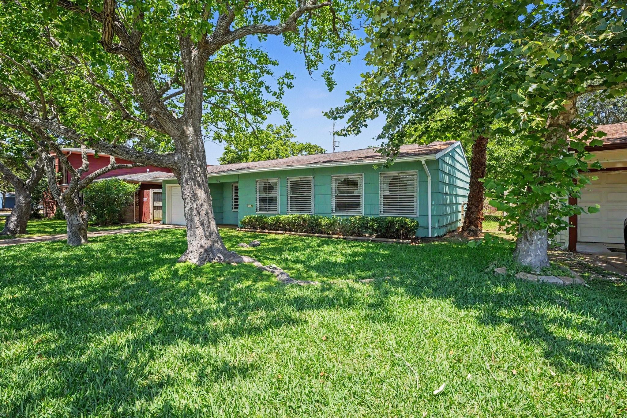 126 Bonita Avenue