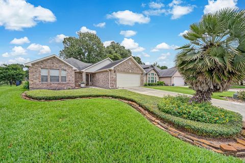 Photo of 69 La Costa Drive, Montgomery, TX 77356 (MLS # 3814779)