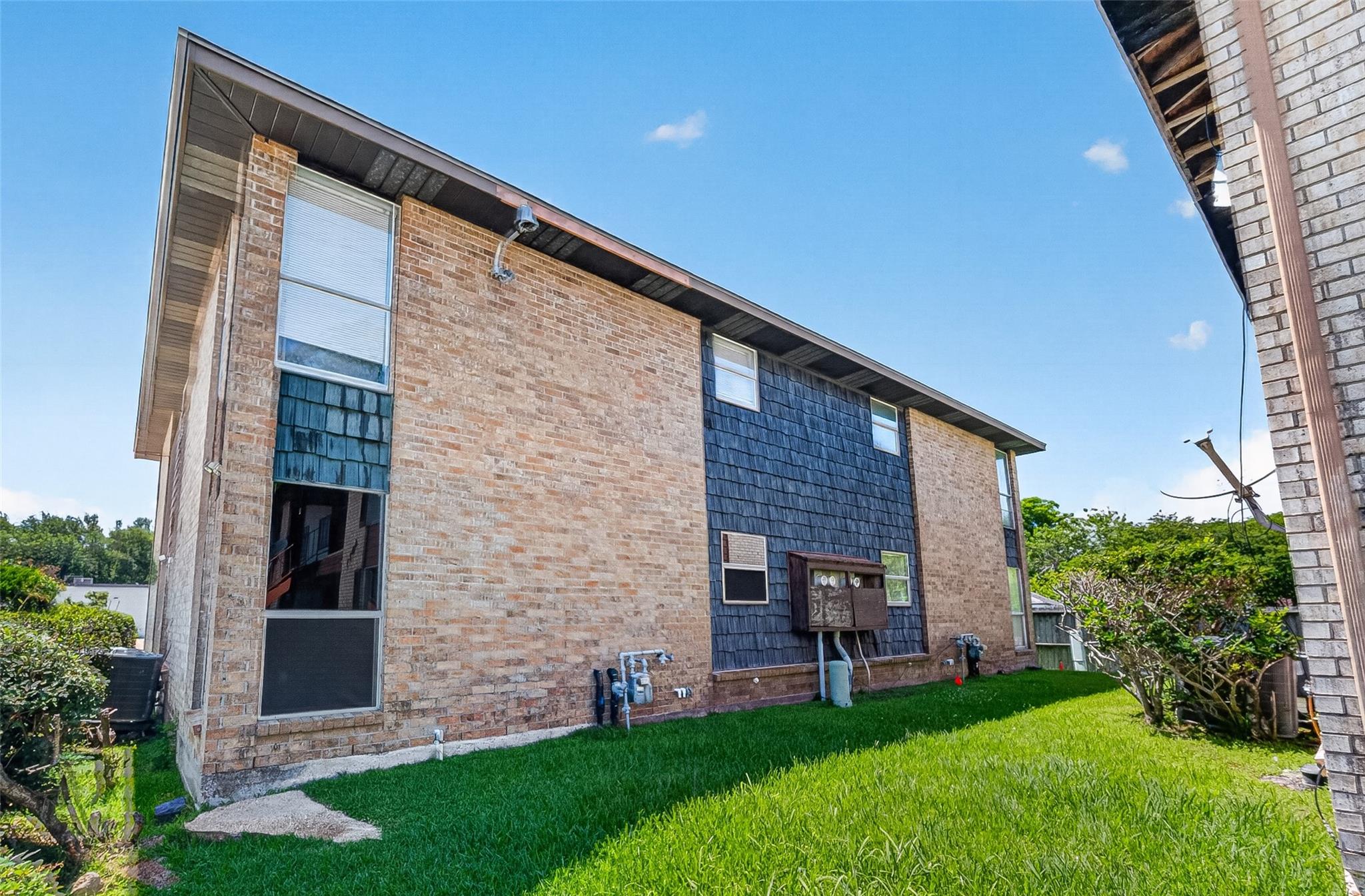 4017 Briar Hollow Drive