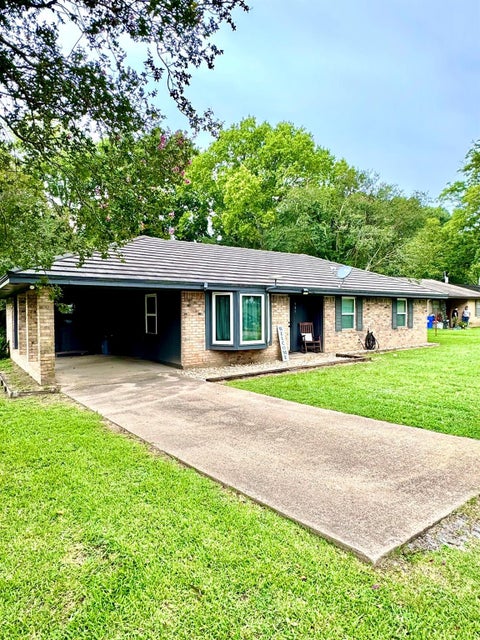 Photo of 101 Green Meadows, Crockett, TX 75835 (MLS # 51019737)