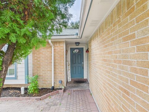 Photo of 16207 N Meadow Drive, Houston, TX 77073 (MLS # 9962840)