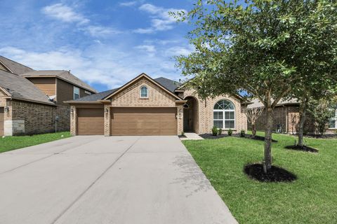 Photo of 6431 Westward Wood Way Way, Humble, TX 77338 (MLS # 80070286)