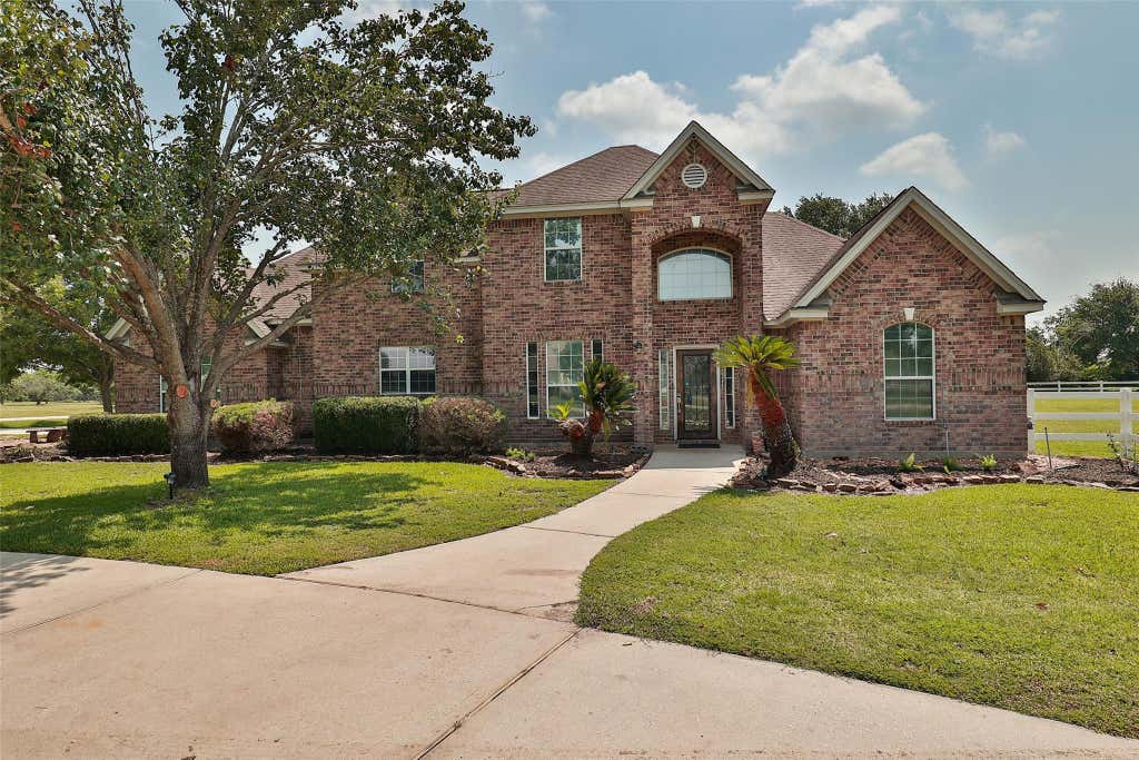 Photo of 19907 Stone Lake Circle, Tomball, TX 77377 (MLS # 13844559)