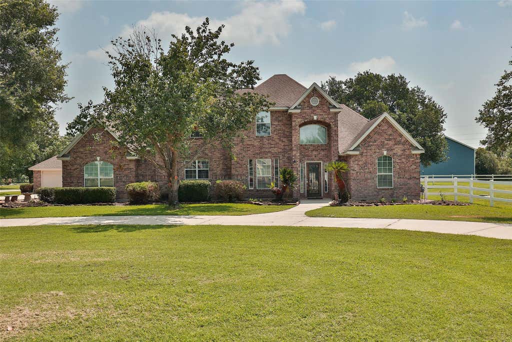 Photo of 19907 Stone Lake Circle, Tomball, TX 77377 (MLS # 13844559)