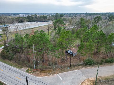 Tiny photo for 13727 Adams Lane, Pinehurst, TX 77362 (MLS # 91496365)