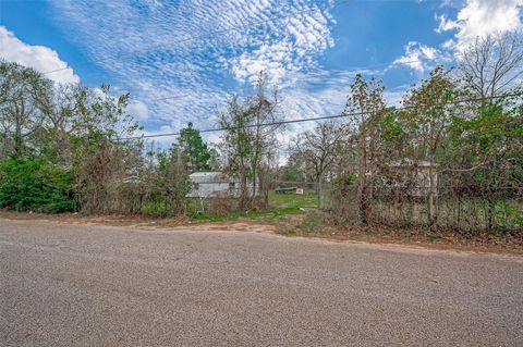 Tiny photo for 13727 Adams Lane, Pinehurst, TX 77362 (MLS # 91496365)