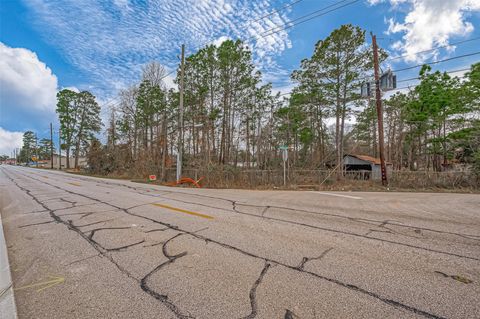 Tiny photo for 13727 Adams Lane, Pinehurst, TX 77362 (MLS # 91496365)