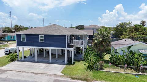 Tiny photo for 6902 Avenue P, Galveston, TX 77551 (MLS # 74381264)
